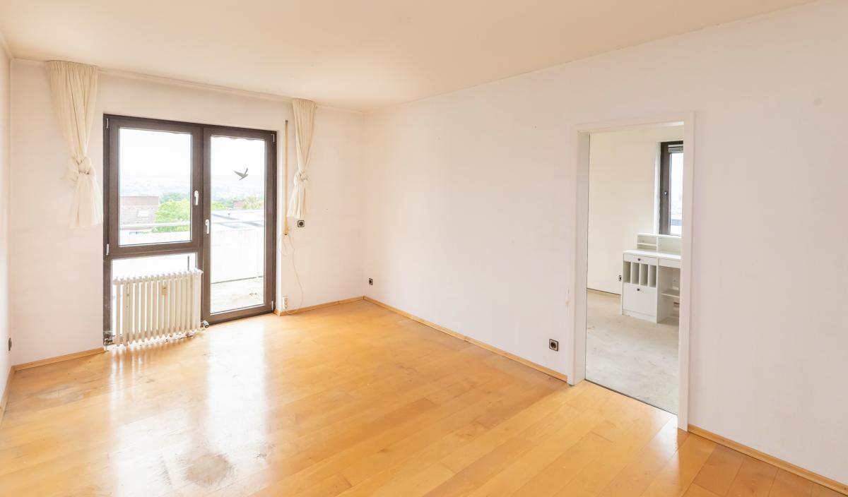 Leeres Esszimmer vor dem Home Staging